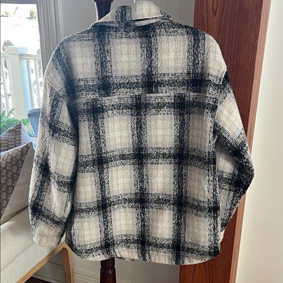 Plaid Button-Up Jacket - Picture 3 of 3